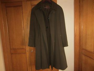 mantel Gil Bret beschikbaar voor biedingen