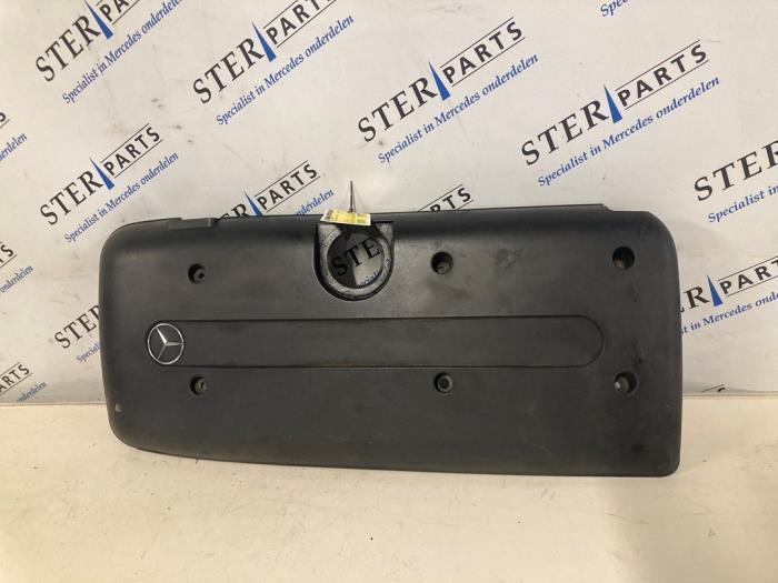 Afdekplaat motor van een Mercedes E-Klasse, Auto-onderdelen, Motor en Toebehoren, Mercedes-Benz, Gebruikt, 3 maanden garantie