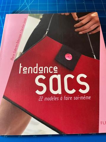 Superbe livre afin de réaliser des sacs originaux beschikbaar voor biedingen