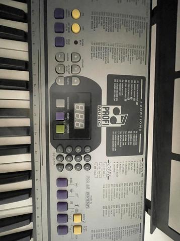 Keyboard profi music beschikbaar voor biedingen