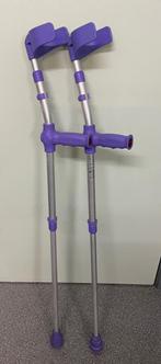 krukken kinderen jongeren volwassenen, Ophalen, In hoogte verstelbaar, Zo goed als nieuw