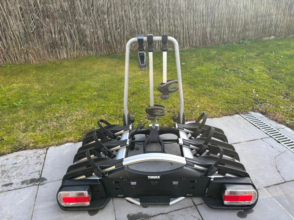 Thule fietsendrager voor 3 fietsen of 2 elektrische, Auto diversen, Fietsendragers, Ophalen, Zo goed als nieuw
