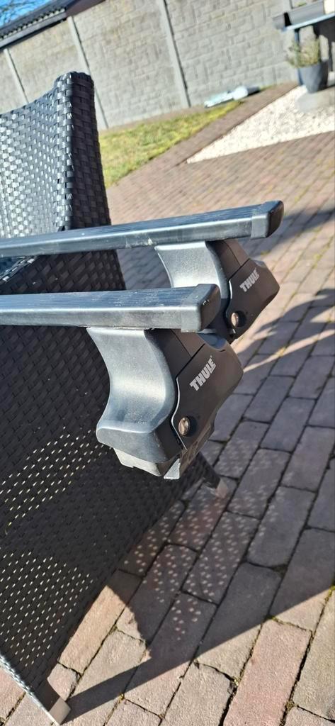 Barres de toit pour berline Thule VW Passat (2014-2023, modè, Autos : Divers, Porte-bagages, Enlèvement