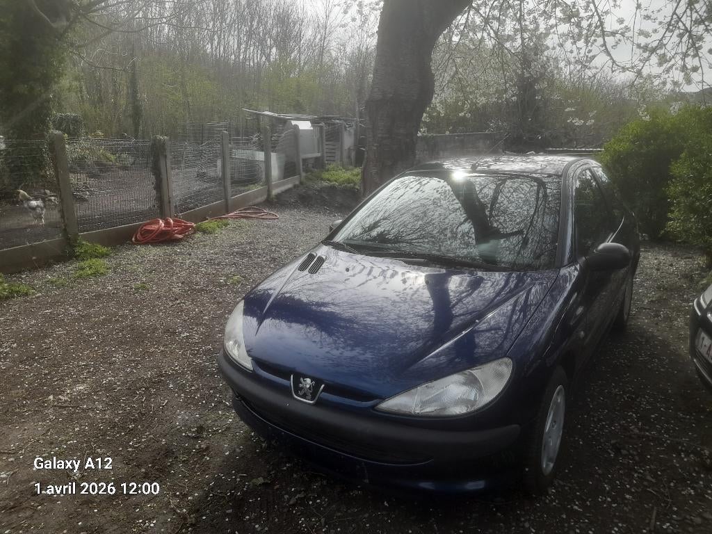 peugeot 206 3p 1.1 ess clim pret a immatriculer, Achat, Boîte manuelle, Bleu, Isofix