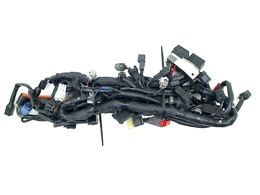 FAISCEAU DE CÂBLAGE DIVERS Suzuki (36610-46he0), Dhr. S. di Majo, Utilisé, Info@cama-motorparts.nl, P.J. Troelstraweg 8 8
3144 CX  MAASSLUIS, NL