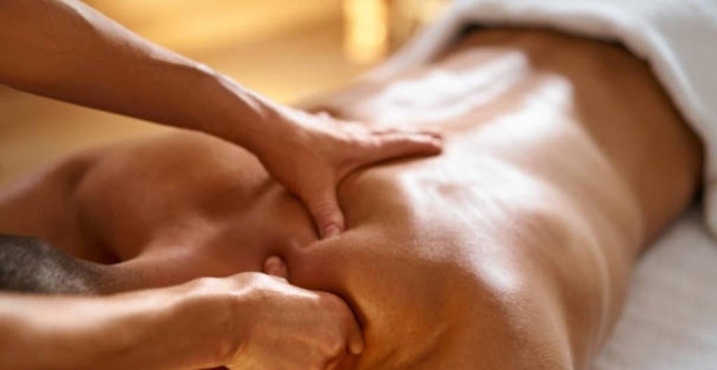 Massages divers region mons femme, Sports & Fitness, Produits de massage, Table de massage