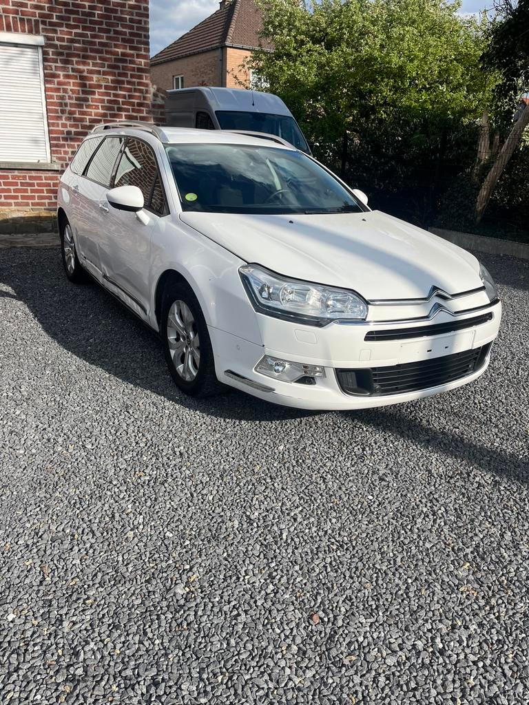 C5 break sans control, Autos, Citroën, Particulier, C5, Diesel, Euro 5, Break, 5 portes, Boîte manuelle, Noir, Tissu, Traction avant