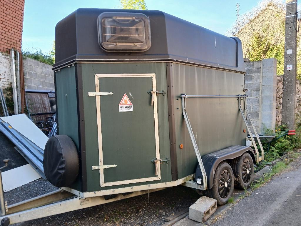 Van 2 chevaux, Animaux & Accessoires, Chevaux & Poneys | Semi-remorques & Remorques, Enlèvement, Utilisé, Bois, Remorque 2 chevaux