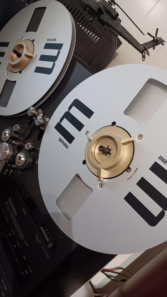 Empty maxell reels, Audio, Tv en Foto, Bandrecorder, Verzenden