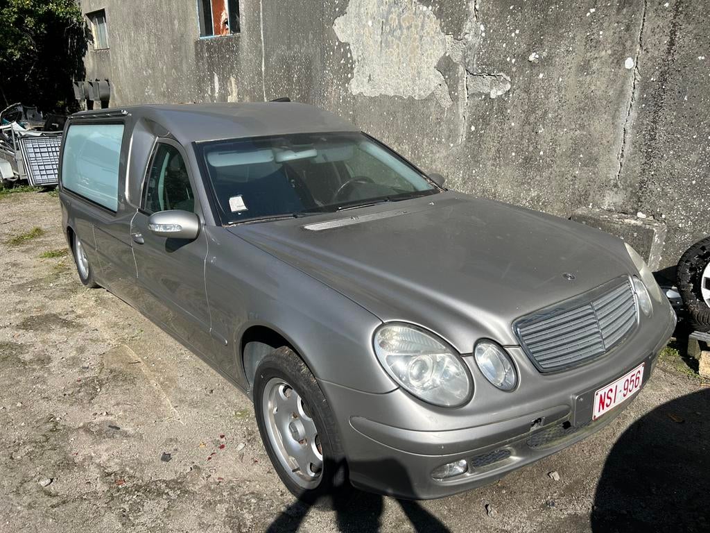 Mercedes E270CDI (Corbillard), Auto's, Mercedes-Benz, Automaat, Diesel, Grijs, Particulier
