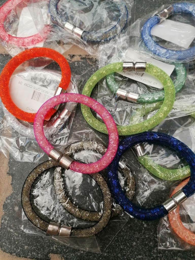 Armbanden 16 stuks magnetisch nieuw, Ophalen