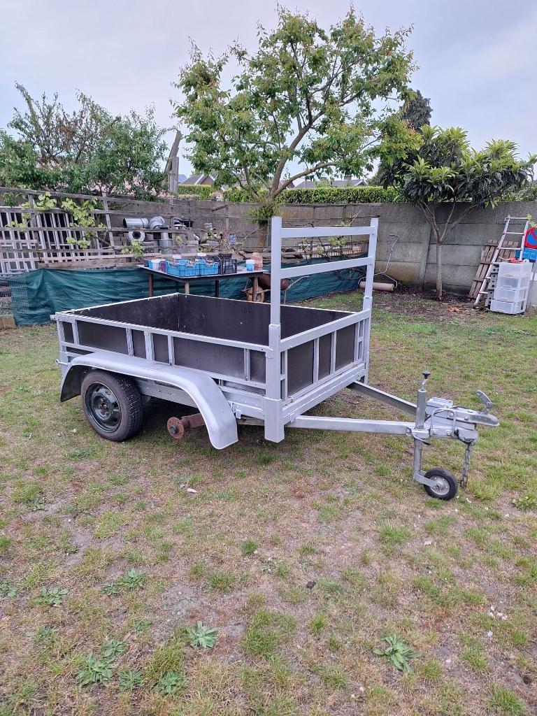 Aanhangwagen, lengte 180cm en breeder 125cm, Enlèvement, Comme neuf