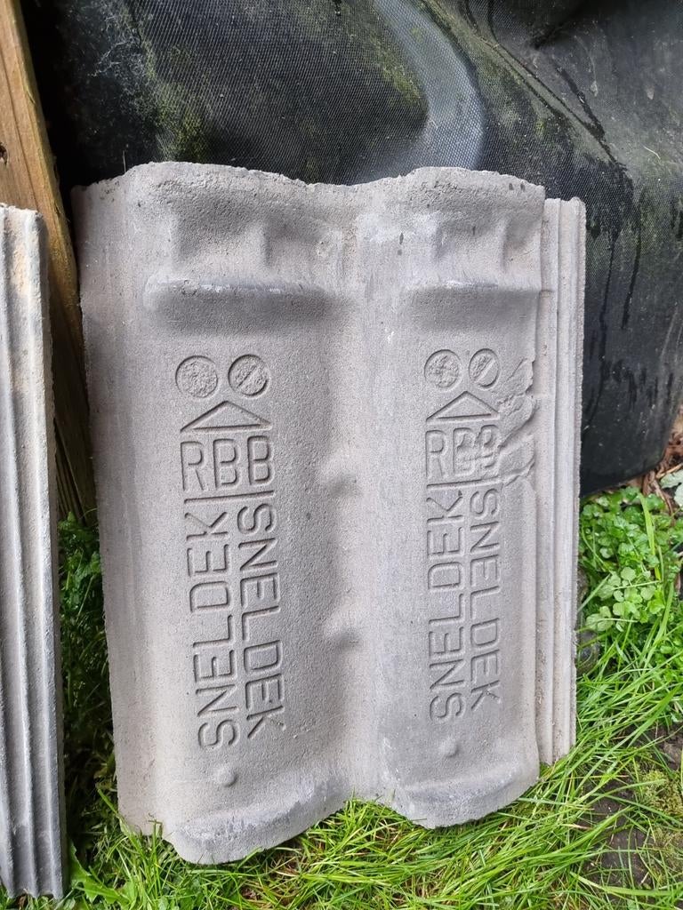 Tuile SNELDEK RBB neuf 700 pieces, Bricolage & Construction, Tuiles & Revêtements de toit, Enlèvement