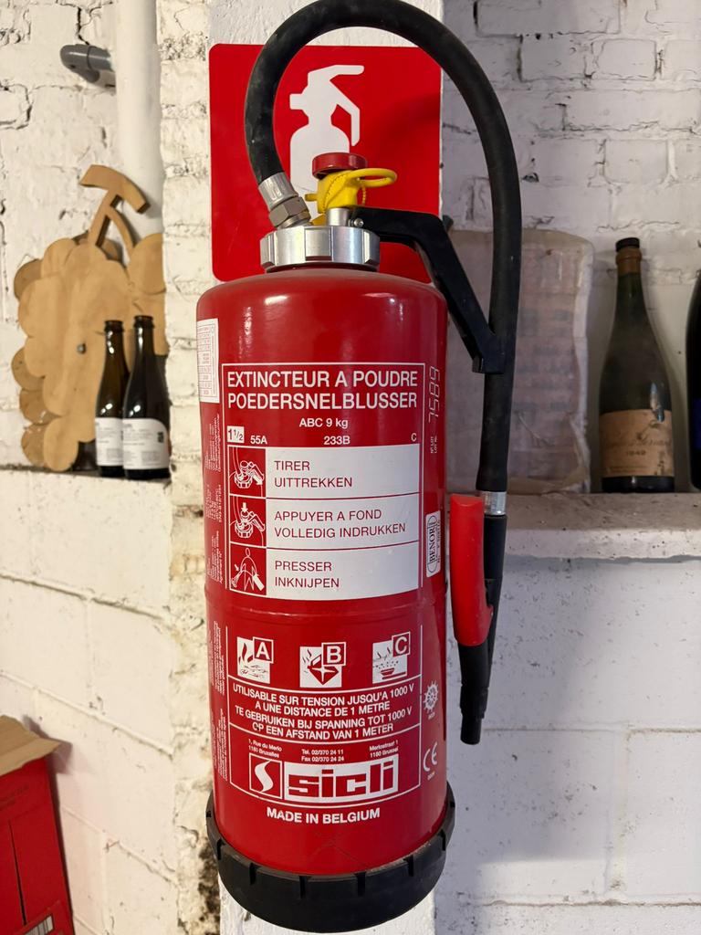 Extincteur, Enlèvement, Extincteur