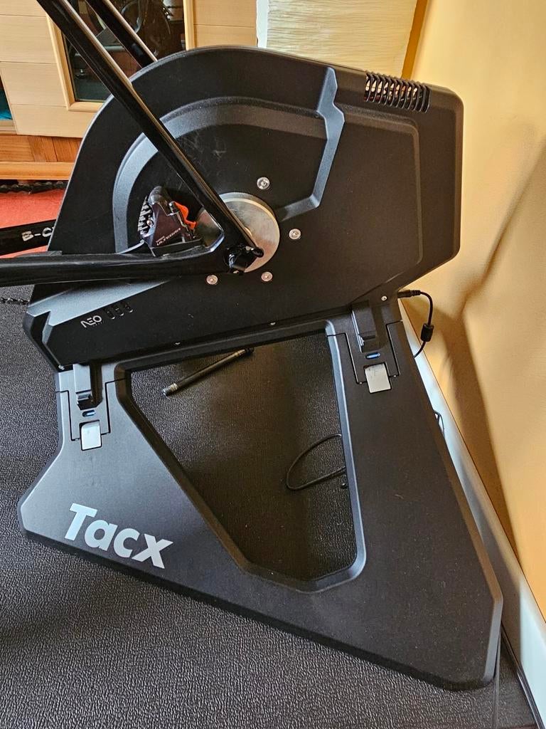 Tacx neo smart t2850, Fietsen en Brommers, Fietsaccessoires | Overige Fietsaccessoires, Ophalen of Verzenden