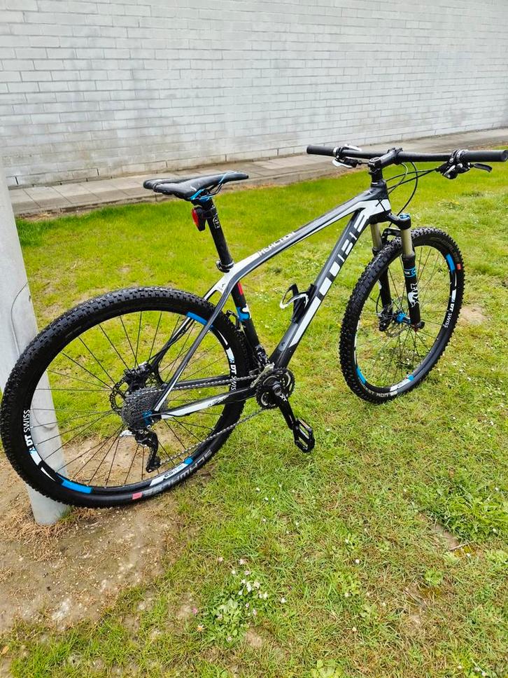 Vtt CUBE taille L 29pouces carbone, Vélos & Vélomoteurs, Accessoires vélo | Remorques
