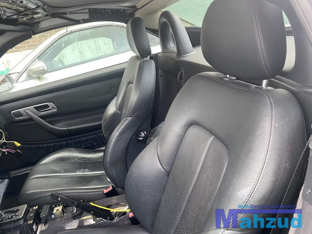 MERCEDES SLK R170 Zwart leer interieur compleet 1996-2004, Auto-onderdelen, Gebruikt, Mercedes-Benz AG, Mercedes-Benz, Mercedesstrasse 120
70372  Stuttgart, DE