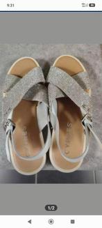 Sandaal maat 47, Ophalen