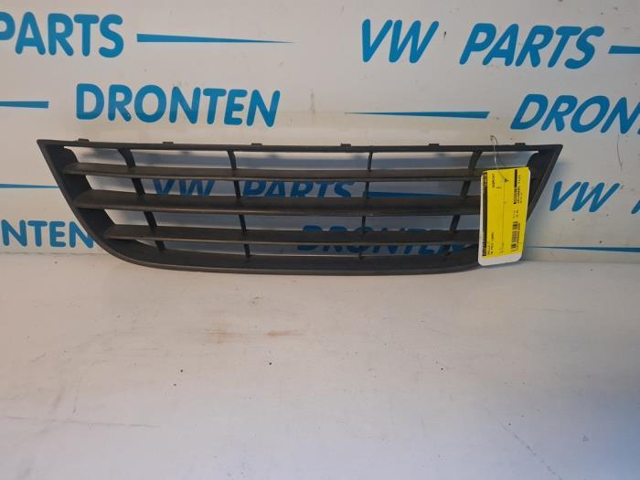Calandre d'un Volkswagen Polo, Volkswagen, -, 3 mois de garantie, Utilisé