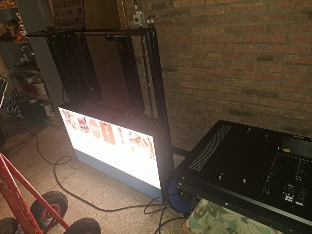 Videowall vo publiciteit met 2x46" LCD-scherm in flightcase, Ophalen, Gebruikt, Overige typen