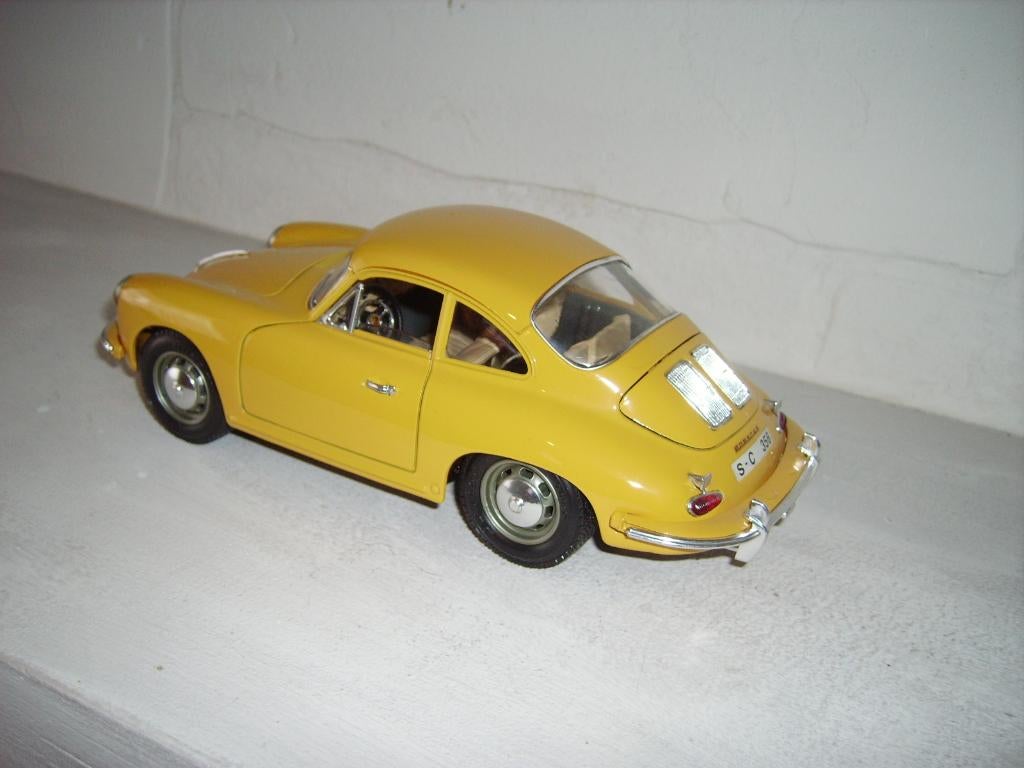 BURAGO PORSCHE GEEL 356 B 1961, Enlèvement ou Envoi, Comme neuf, Voiture, Burago