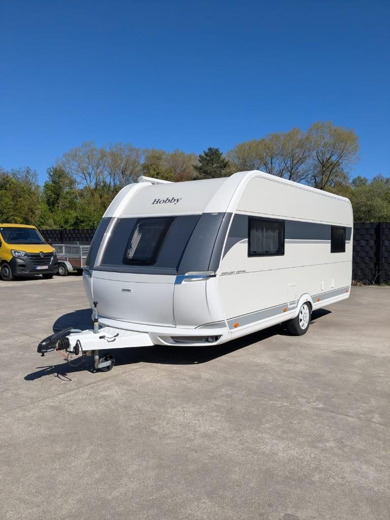 Hobby Excellent Edition 495 UL, Caravanes & Camping, Caravanes, Entreprise, jusqu'à 4, 1250 - 1500 kg, Banquette en rond, Hobby