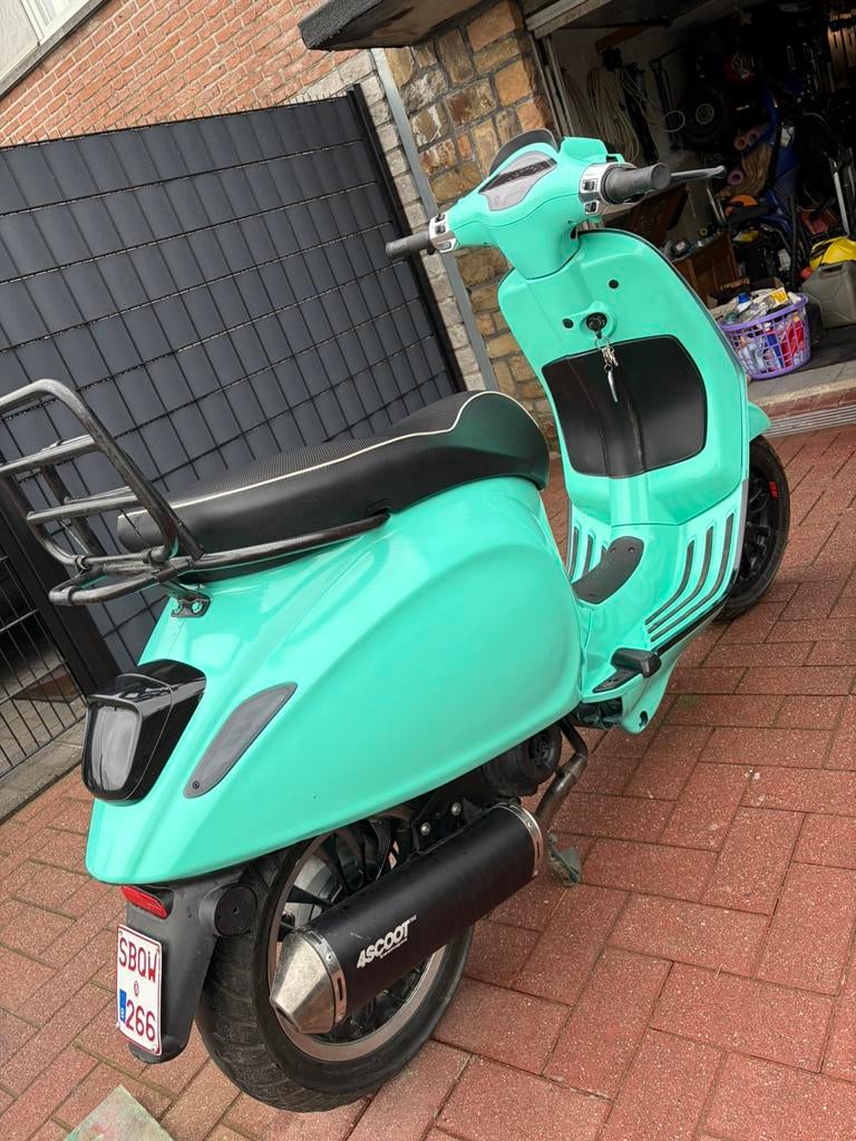 vespa sprint, Fietsen en Brommers, Snorfietsen en Snorscooters, Ophalen of Verzenden, Zo goed als nieuw, Vespa