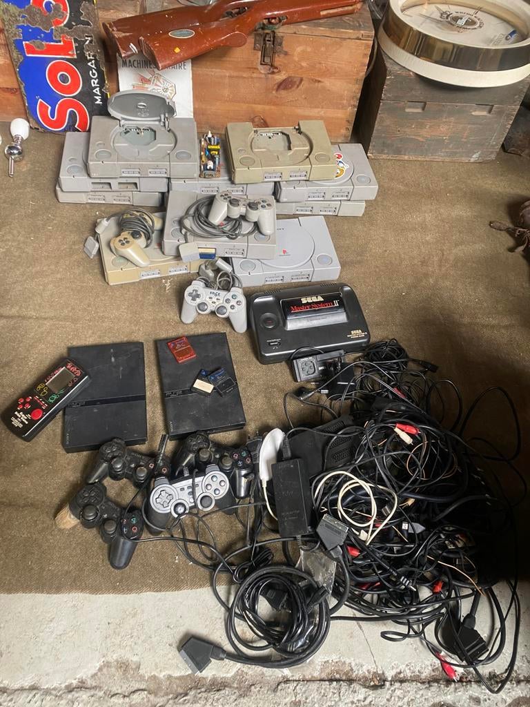 lot console jeux video vintage sorti de grenier, Games en Spelcomputers, Spelcomputers | Sony PlayStation 1, Ophalen of Verzenden