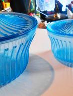 Tupperware : très belle boîte à friandises( la petite), Enlèvement ou Envoi, Neuf, Bleu, Boîte
