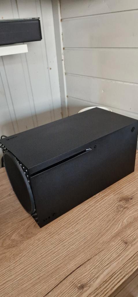 Xbox x 1tera +4 tera b en plus de stockage, Consoles de jeu & Jeux vidéo, Consoles de jeu | Xbox Series X & S, Comme neuf, Xbox Series X