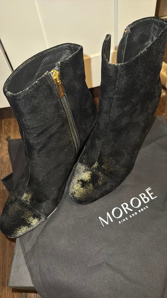 Schoenen morobe met hakken, Ophalen of Verzenden, Zo goed als nieuw, Zwart