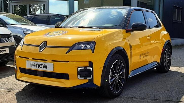 Renault 5 150 iconic Cinq 52 kWh (bj 2024, automaat), Auto's, Renault, Bedrijf, Te koop, ABS, Achteruitrijcamera, Adaptive Cruise Control