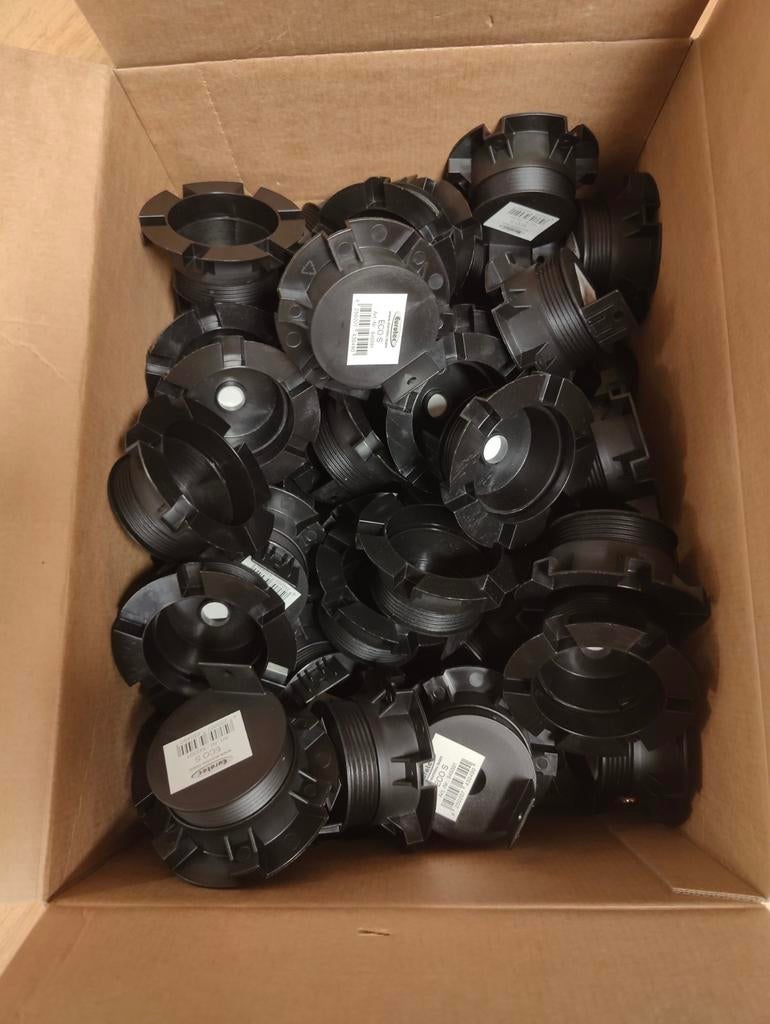 vends une boîte de plots réglables Trevendo Eco 25–40 mm,, Tuin en Terras, Terrasdelen en Vlonders, Ophalen of Verzenden