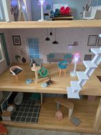 Mooi kinderhuisje in Nieuwe staat met inrichrng.Gitaar erbij, Kinderen en Baby's, Speelgoed | Poppenhuizen, Ophalen of Verzenden