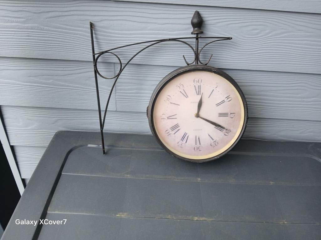 Portclock londen werkt op 2aa batterijen, Maison & Meubles, Accessoires pour la Maison | Horloges, Enlèvement, Utilisé, Analogique