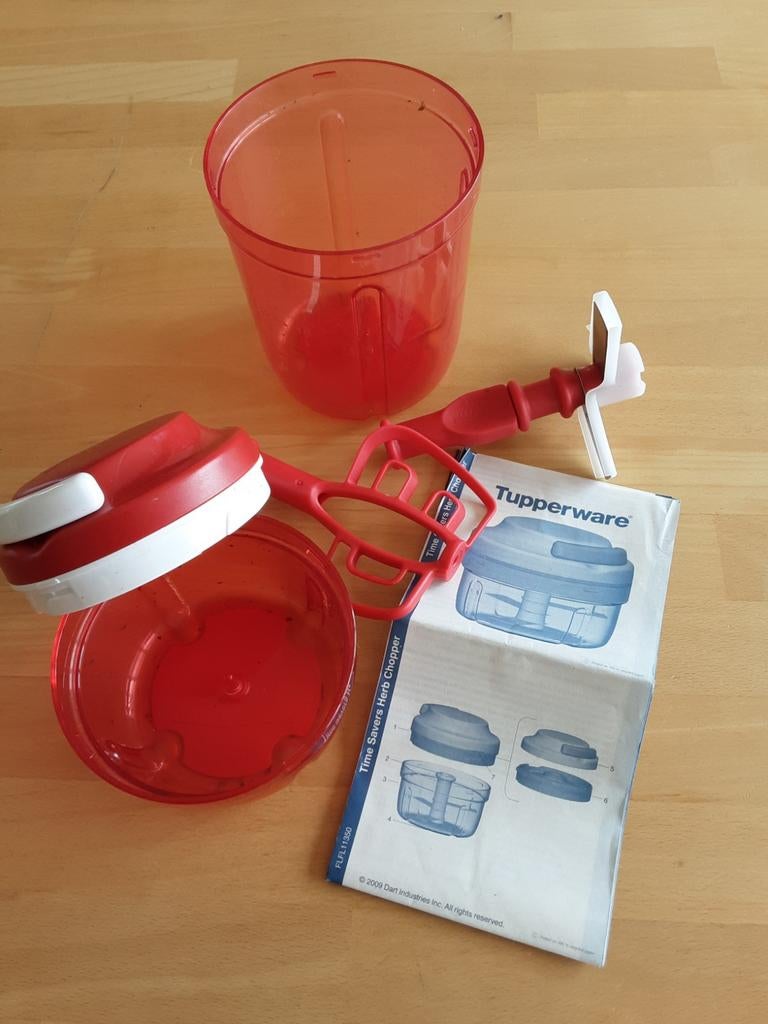 Rode kruiden hakker, Ophalen