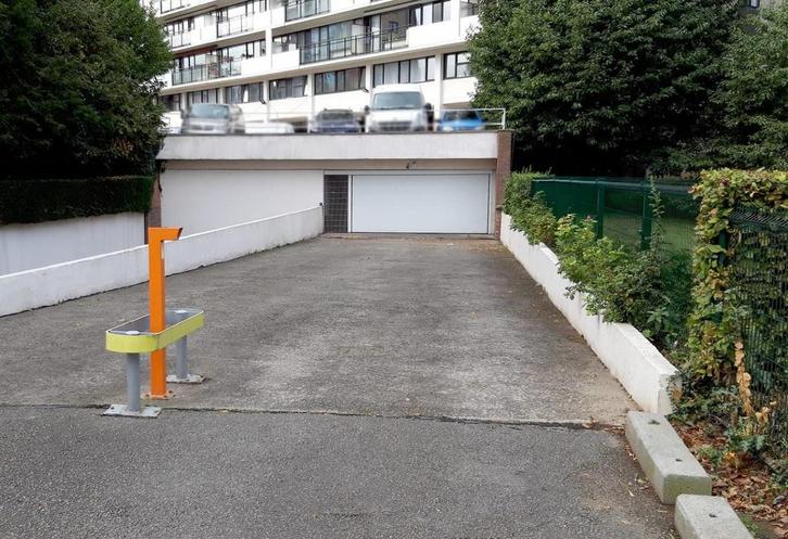 Box garage à louer à Ganshoren, Immo, Garages & Places de parking, Bruxelles