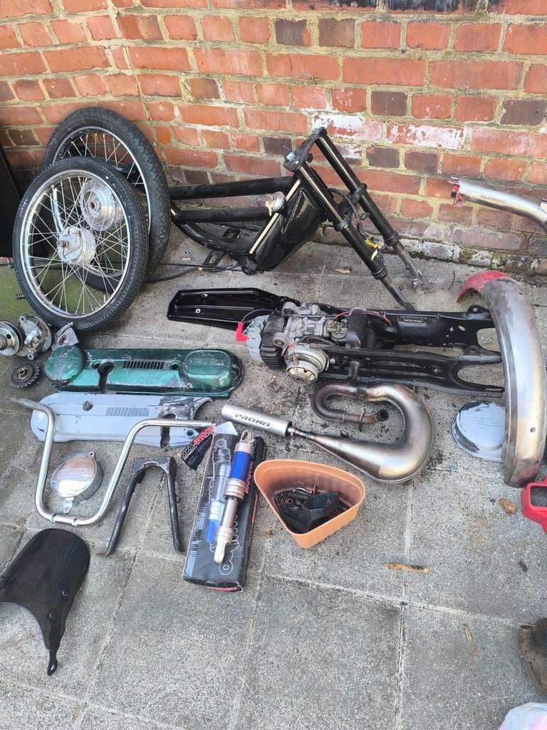 Honda camino, Enlèvement, Réservoir