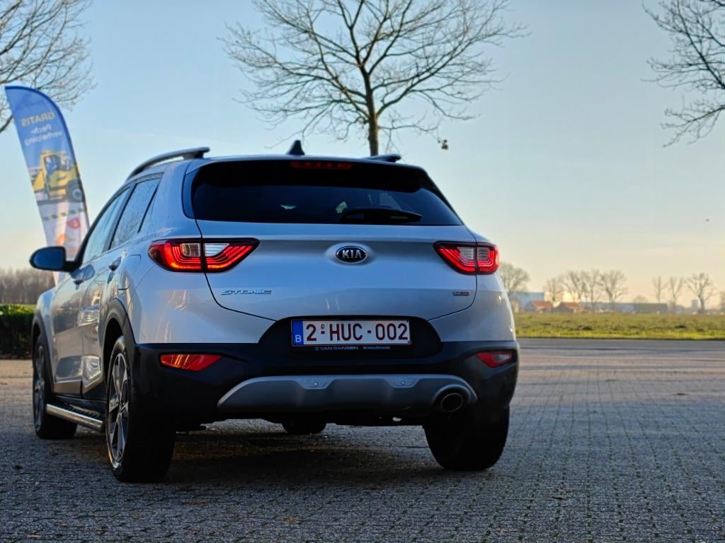 KIA Stonic 1.0 T-GDi, Autos, Kia, Cuir, Argent ou Gris, Achat, Euro 6