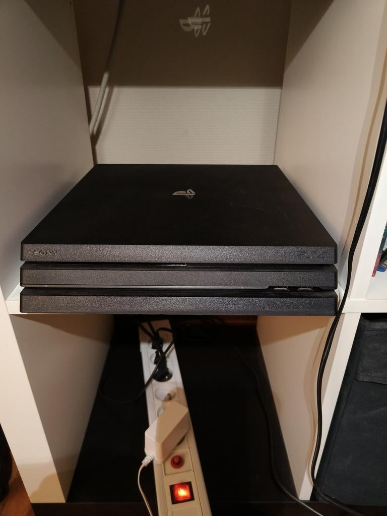 PlayStation 4 Pro PS4 Pro 1Tb, Games en Spelcomputers, Spelcomputers | Sony PlayStation 4, Pro, Ophalen