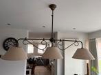 Landelijke hanglamp 3 stoffen kappen/metaal in roestlook, Huis en Inrichting, Lampen | Kroonluchters, Ophalen, Gebruikt, Metaal