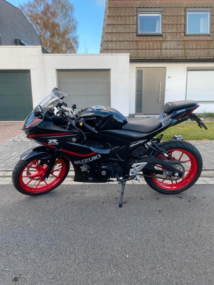 Suzuki Gsx-R 125 en parfait état, Motos, Motos | Yamaha, Particulier, Super Sport, jusqu'à 11 kW, 1 cylindre, Permis Moto A1 minimum