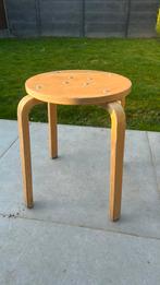 Houten krukje, Huis en Inrichting, Krukjes, Ophalen, Gebruikt, Hout