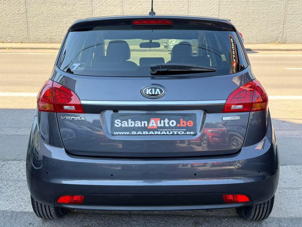 Kia Venga 1.4i essence EURO 6 B WORLD EDITION 2018, Auto's, Kia, Monovolume, Euro 6, Leder, Bedrijf