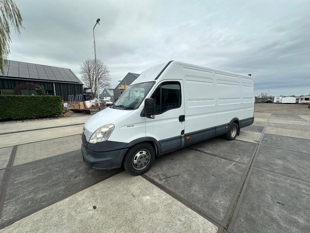 Iveco Daily 2013 Handelsbenaming 35C15, Auto's, Bestelwagens en Lichte vracht, Bedrijf, ABS, Iveco, Diesel, Euro 4, 4 deurs, Handgeschakeld