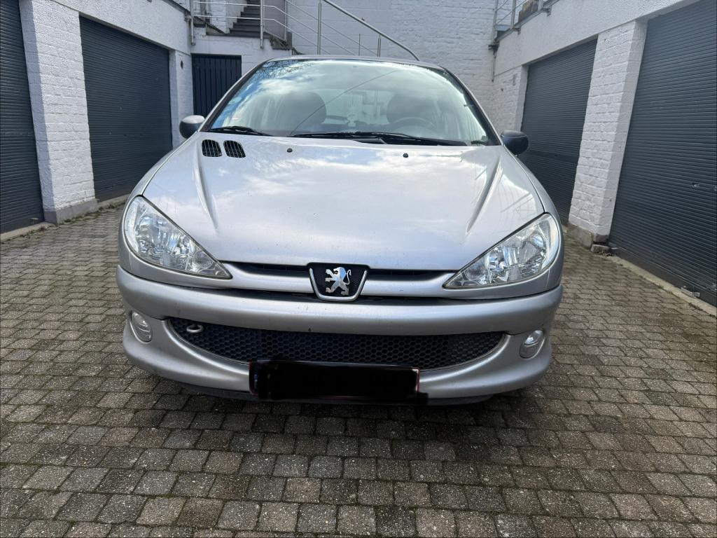 Peugeot 206 Xbox360 HDI, Auto's, Peugeot, Particulier, Diesel, Euro 6, 5 deurs, Handgeschakeld, Zilver of Grijs, Zwart, Stof, Ophalen