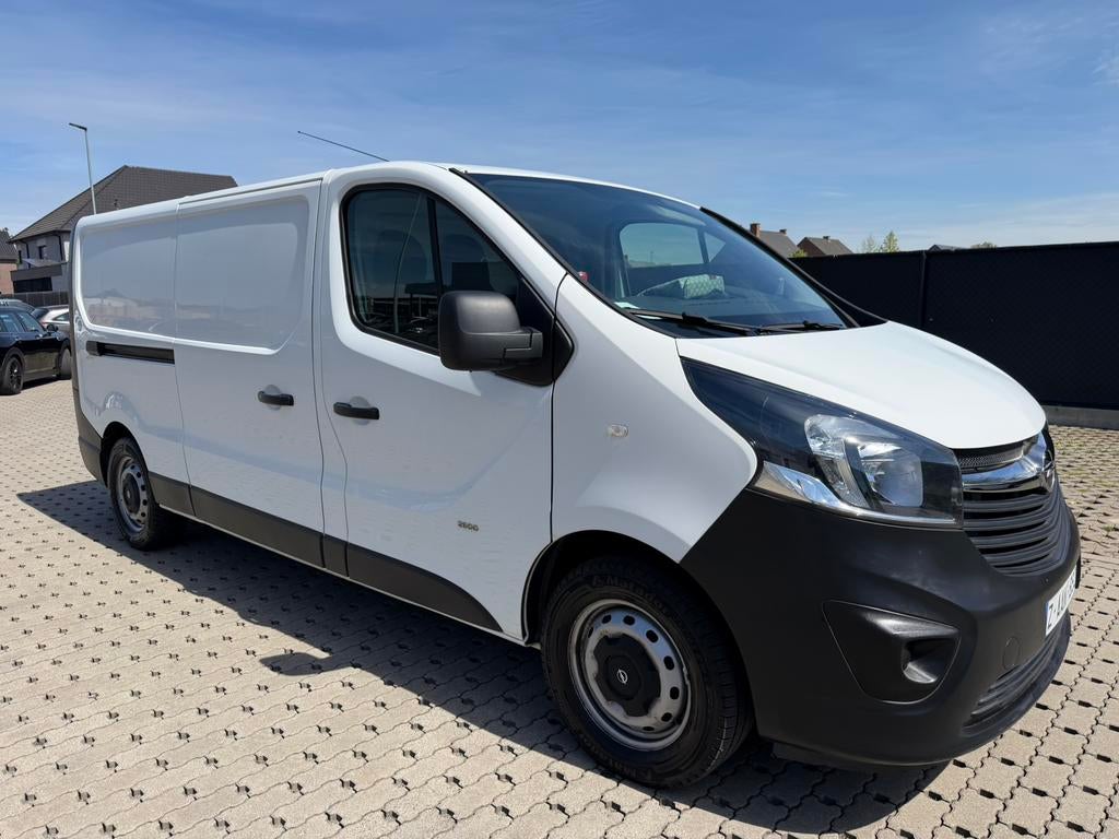Opel Vivaro 1.6 tdci bj 2017 euro 6, Auto's, Vivaro, Euro 6, Bedrijf, 5 deurs