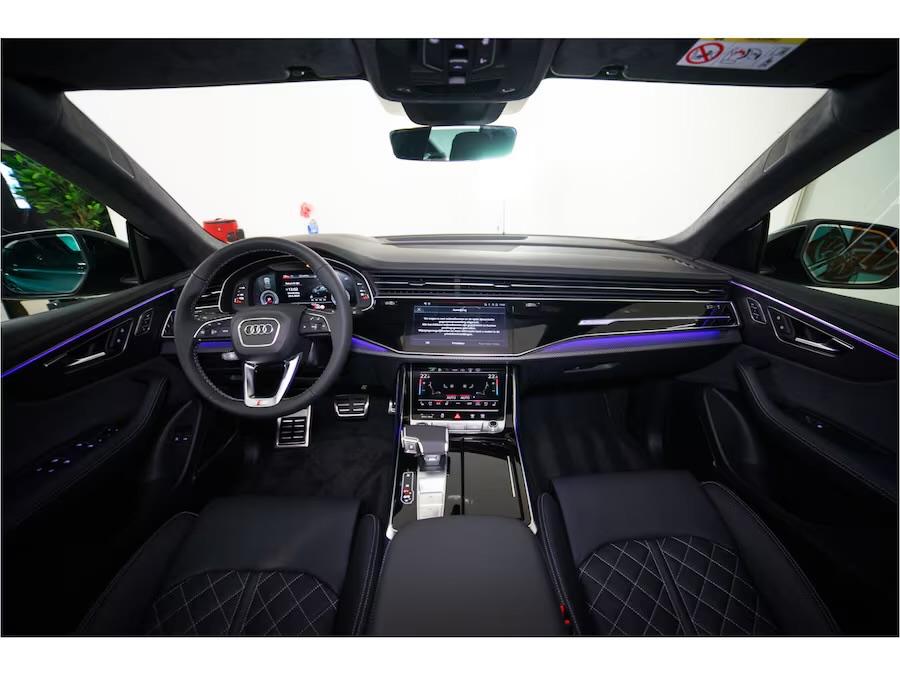 NEW Q8 PLUG IN S-EDITION VOL/PANO/TOUR/4WS/SSZET/BLACKP/23/, Automaat, 2995 cc, Q8, Leder