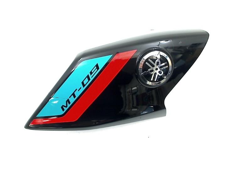 CARENAGE GAUCHE MT 09 2021-2023 (MT09 B7N) (B7N-2137W-00), Dhr. S. di Majo, Utilisé, Info@cama-motorparts.nl, P.J. Troelstraweg 8 8
3144 CX  MAASSLUIS, NL