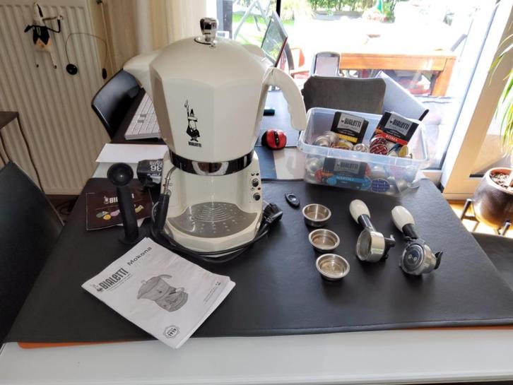 Bialetti Mokona expressomachine, Huis en Inrichting, Keuken | Keukenbenodigdheden, Zo goed als nieuw, Ophalen